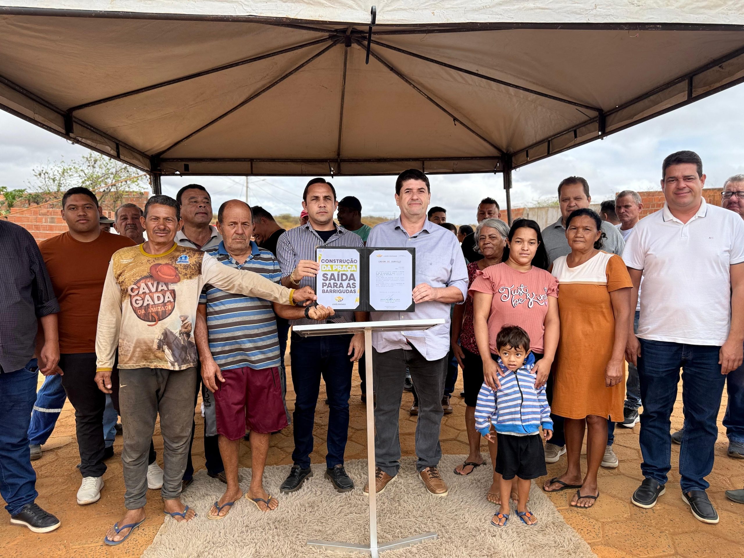 Prefeito Fabrício Lopes assina Ordem de Serviço para novas obras em Umburanas
