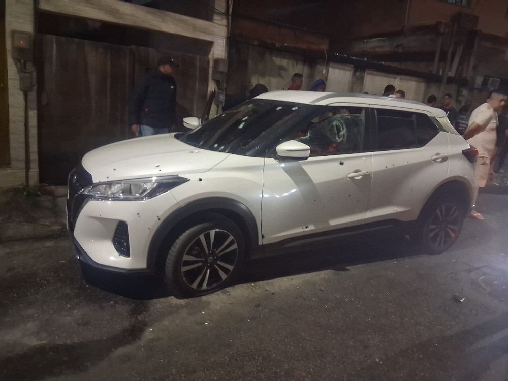 Família é alvo de ataque a tiros em Jacarepaguá; criança de 11 anos é baleada