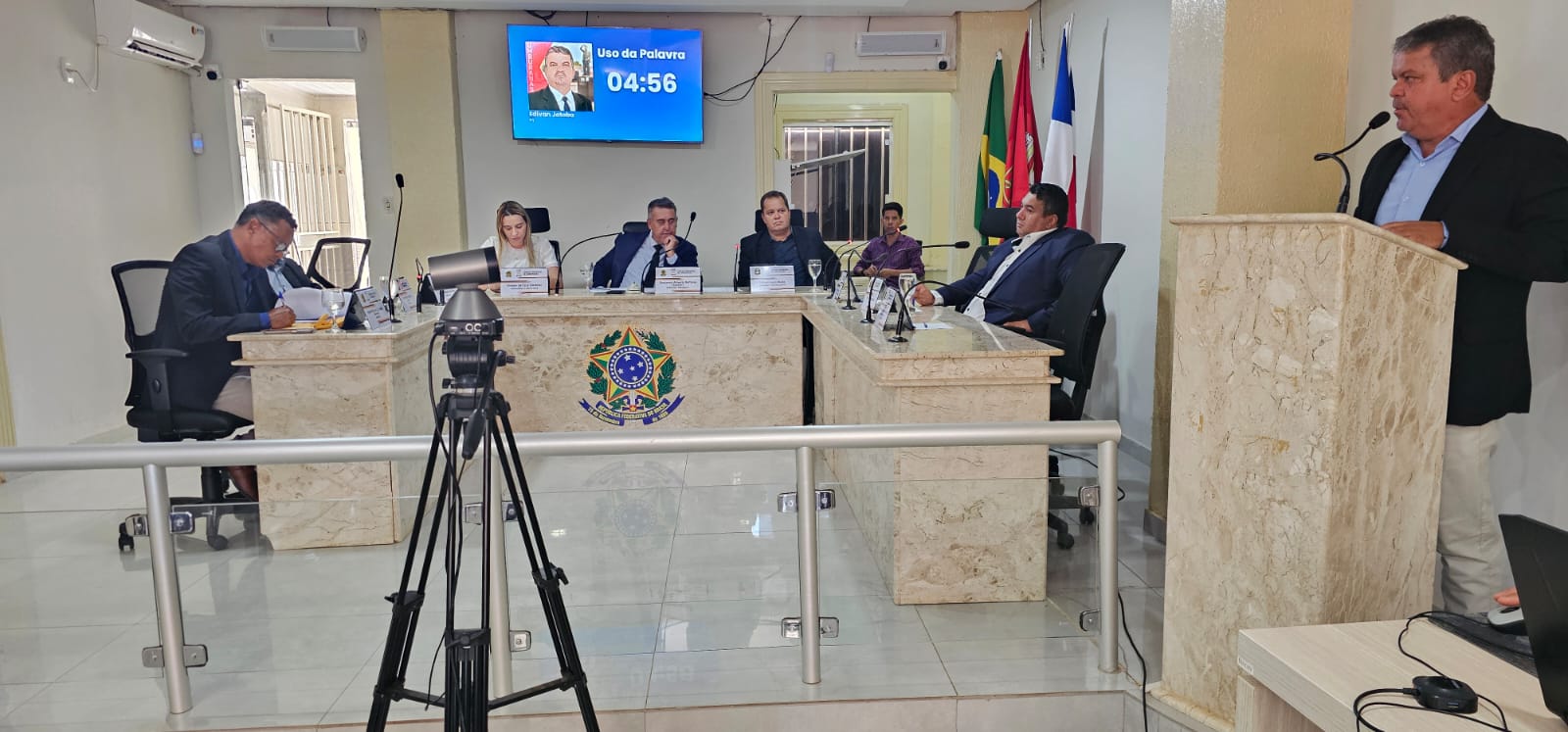 Sessão na Câmara de Umburanas destaca balanço do ano e ações em prol da população