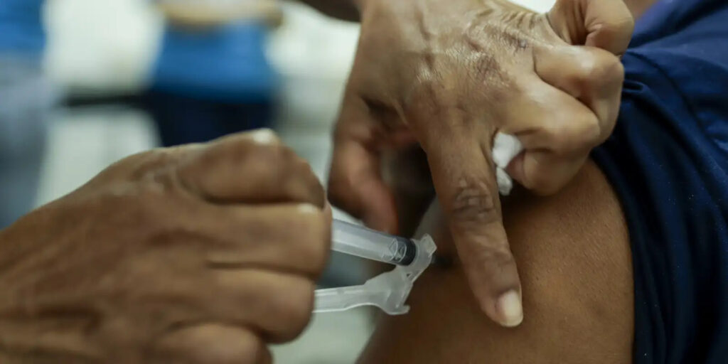 Campanha de vacinação contra gripe (influenza) no Brasil