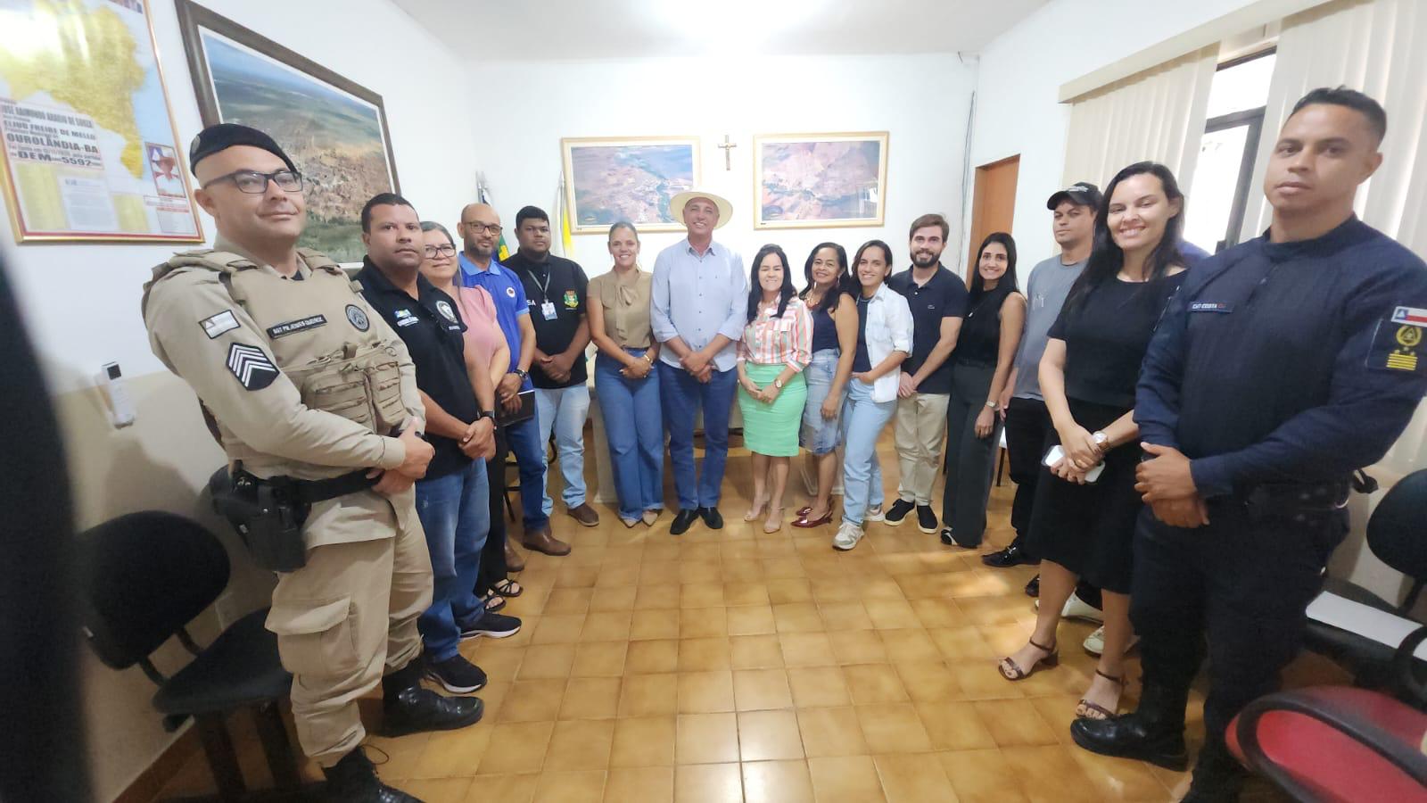 Reunião de Força-Tarefa Discute Ações Sobre Animais de Grande Porte Soltos