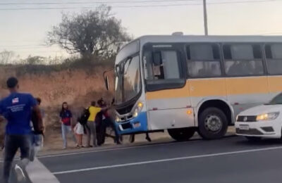 Briga entre estudantes chama atenção na Avenida Centenário em Jacobina