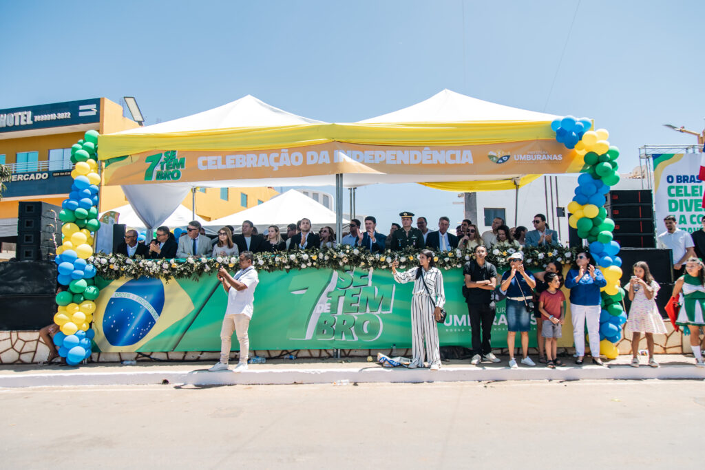 Desfile Cívico de Umburanas emociona moradores e reaviva memórias afetivas